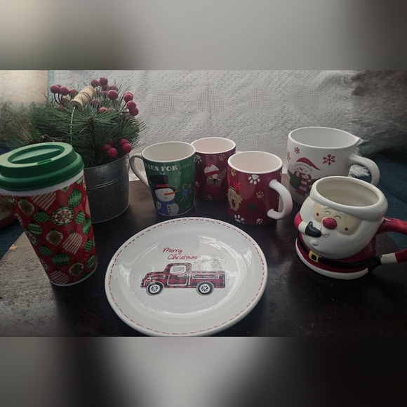 Various Christmas Items - Picture 1 of 1